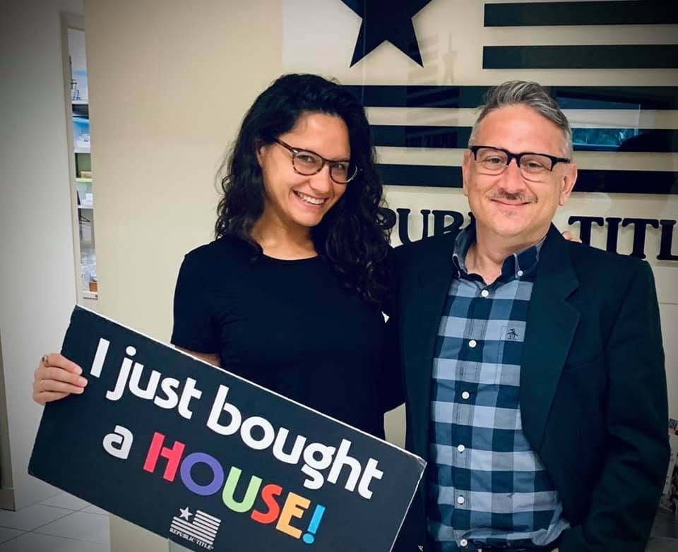 Lorne McMillan with client Lindsey on closing day